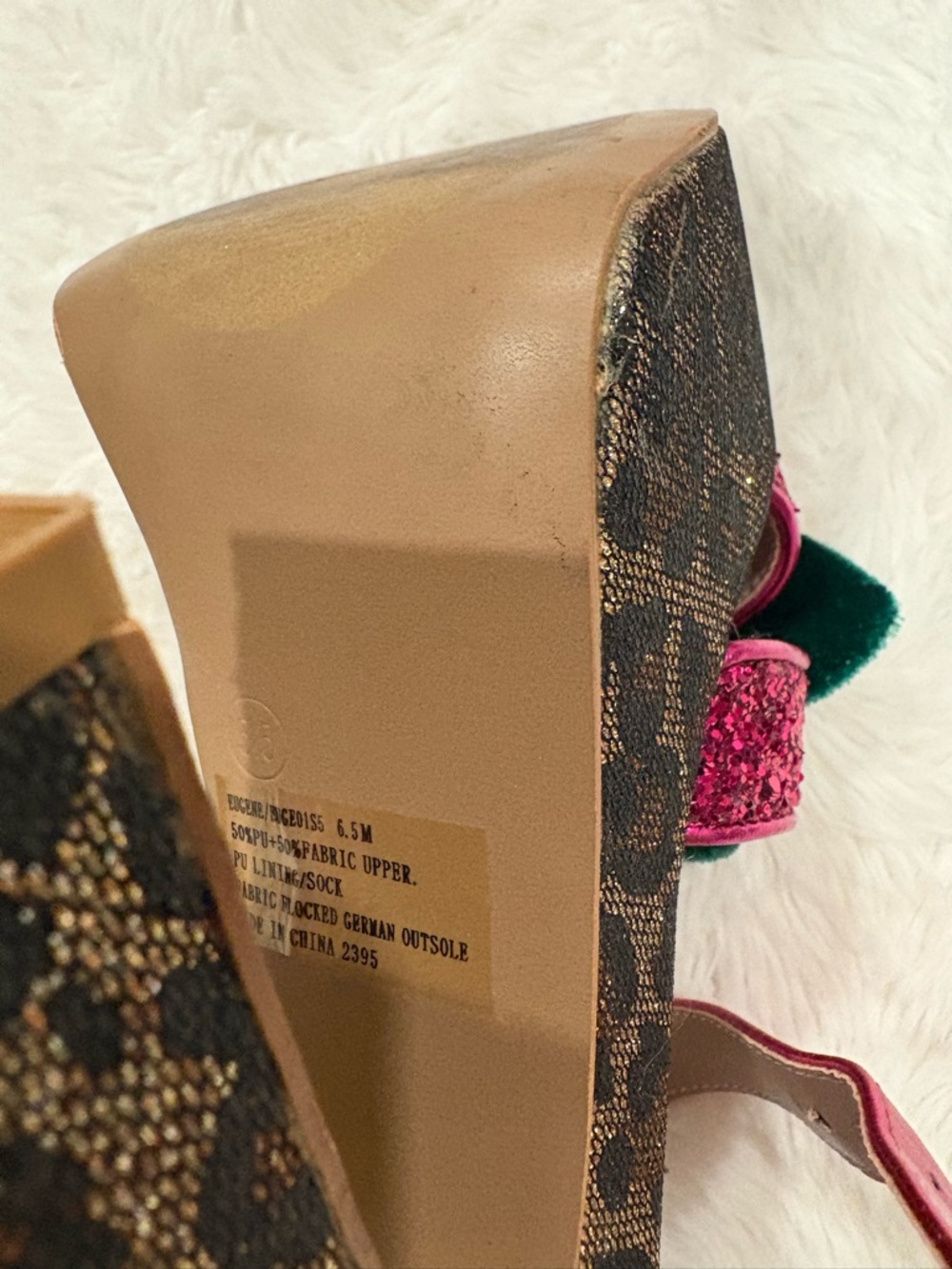 Betsey Johnson Metallic Fuchsia Velvet Rose Platform Sandals - Picture 5 of 5